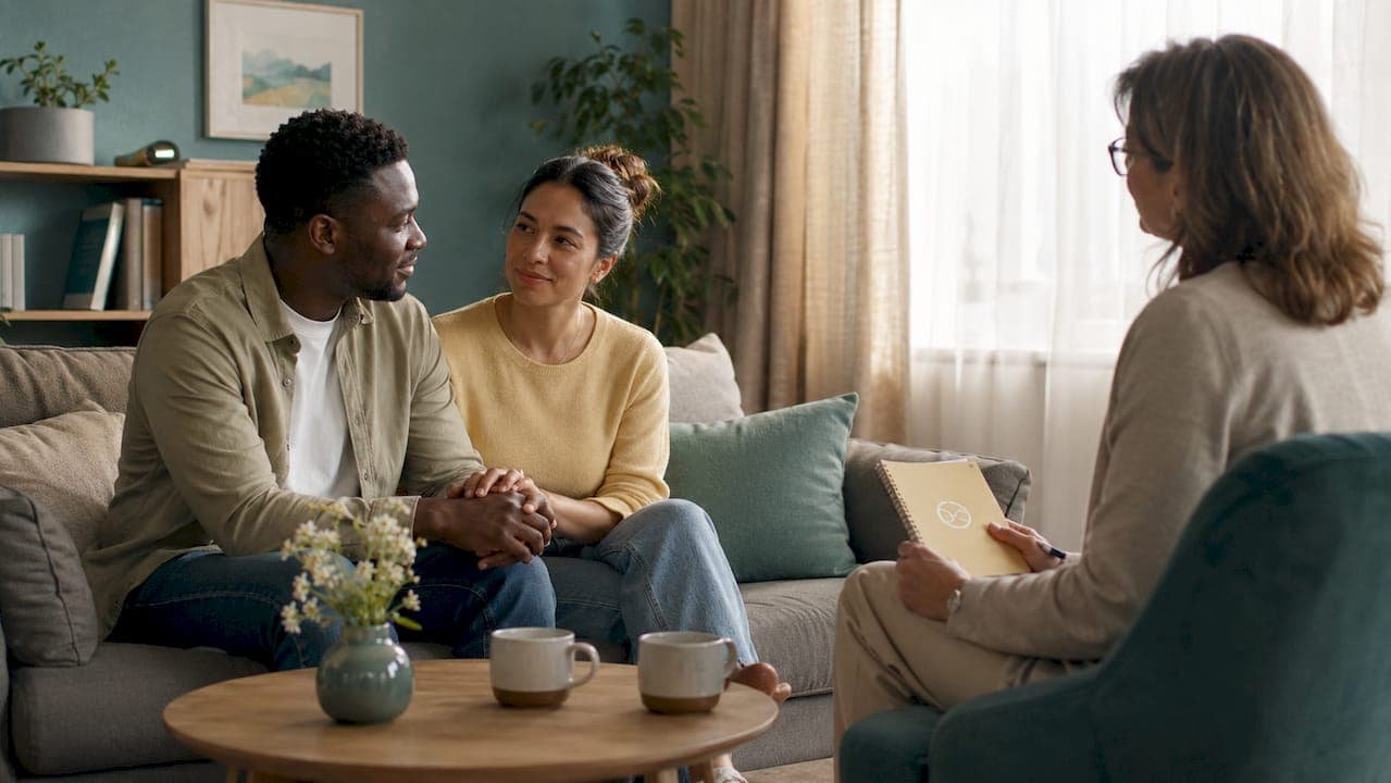 Emotionally Focused Therapy for Couples: A Clear Guide